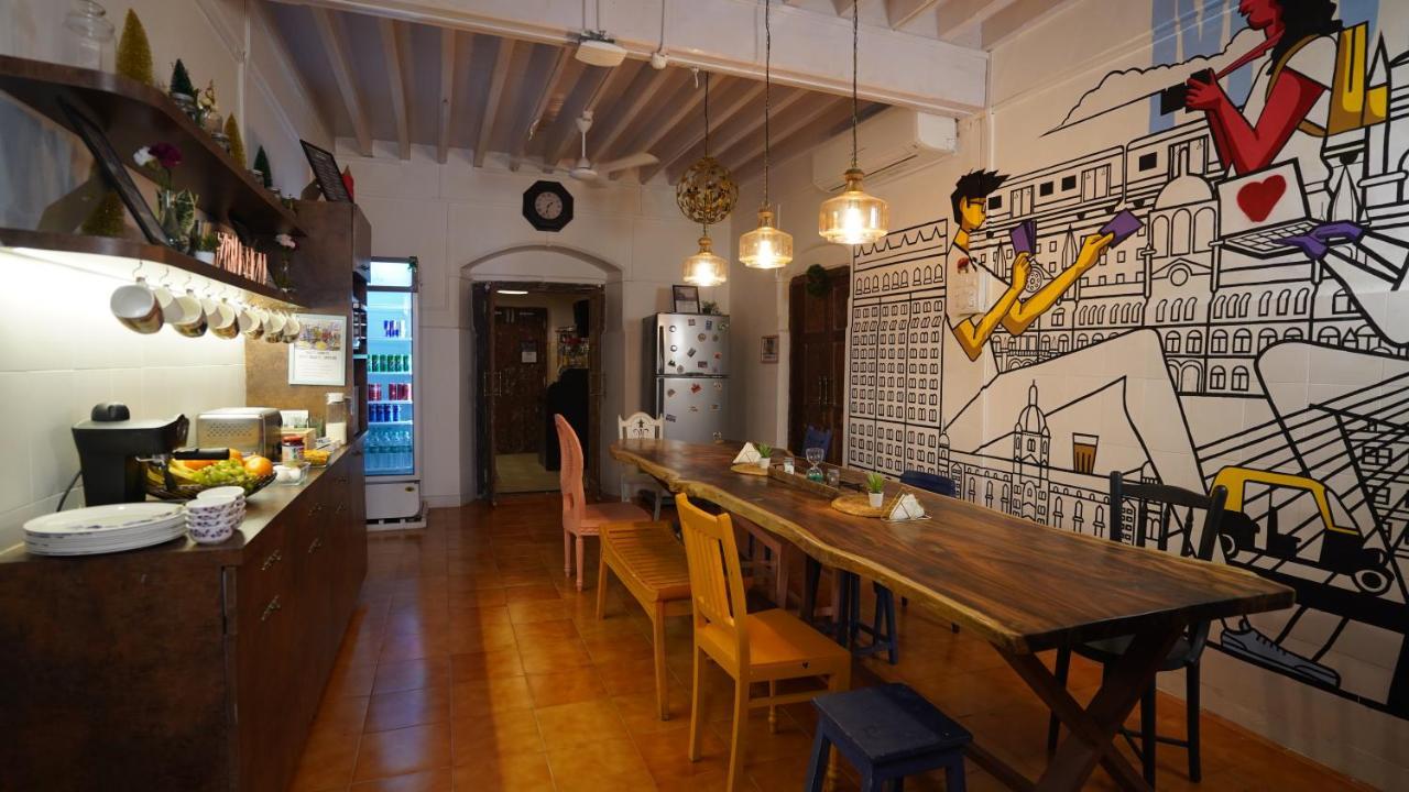 Gosolo Stays Bandra Hostel Bombay Esterno foto